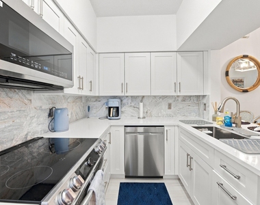3107 Fairway Drive N - Photo Thumbnail 15