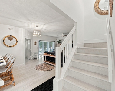 3107 Fairway Drive N - Photo Thumbnail 18