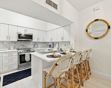 3107 Fairway Drive N - Photo Thumbnail 9