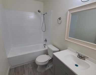 11350 W Tennessee Avenue - Photo Thumbnail 11