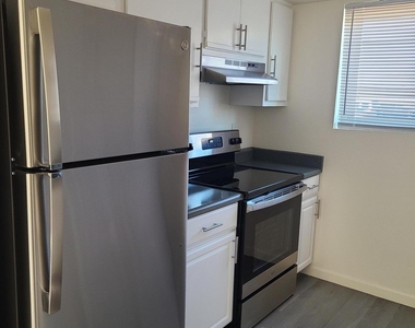 11350 W Tennessee Avenue - Photo Thumbnail 2