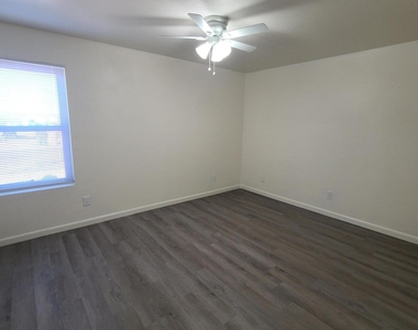 11350 W Tennessee Avenue - Photo Thumbnail 12