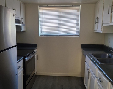 11350 W Tennessee Avenue - Photo Thumbnail 3