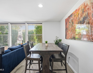 2929 N 39th Street - Photo Thumbnail 9