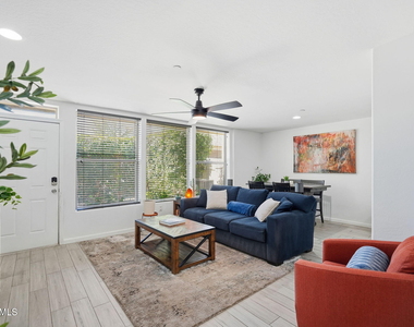 2929 N 39th Street - Photo Thumbnail 2