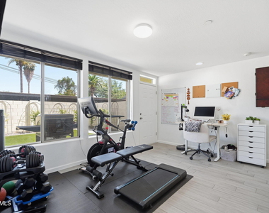 2929 N 39th Street - Photo Thumbnail 10