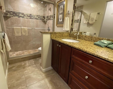 300 Waterway Drive S - Photo Thumbnail 10