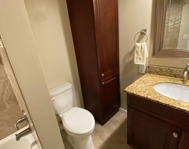 300 Waterway Drive S - Photo Thumbnail 14