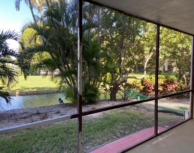 300 Waterway Drive S - Photo Thumbnail 17