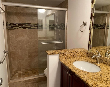 300 Waterway Drive S - Photo Thumbnail 9