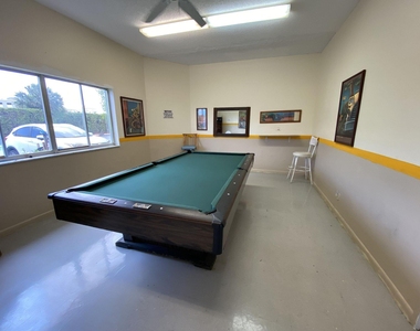 300 Waterway Drive S - Photo Thumbnail 28