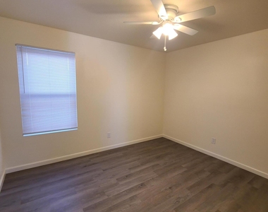 11350 W Tennessee Avenue - Photo Thumbnail 8