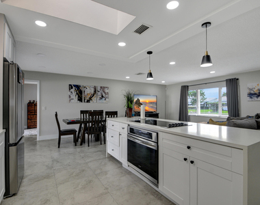 716 Sw 18th Street - Photo Thumbnail 39