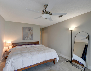 716 Sw 18th Street - Photo Thumbnail 60