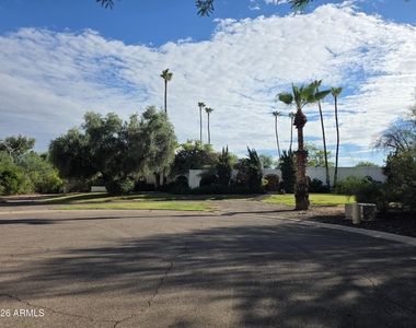 5425 E Via Los Caballos -- - Photo Thumbnail 37