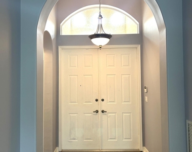 2770 Se Stonebriar Way - Photo Thumbnail 1