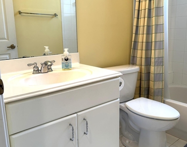 2770 Se Stonebriar Way - Photo Thumbnail 9