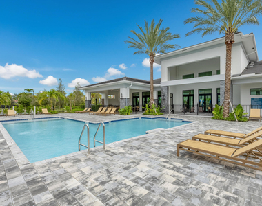 1185 Carillon Street - Photo Thumbnail 26