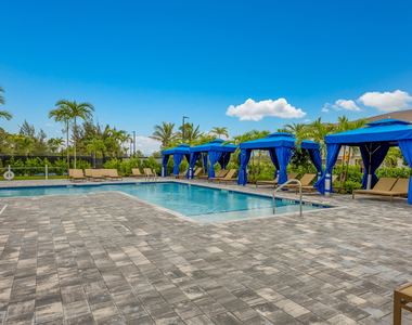 1185 Carillon Street - Photo Thumbnail 27