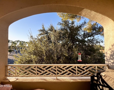 3800 S Cantabria Circle - Photo Thumbnail 11