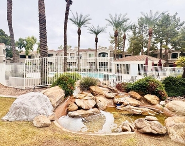 3800 S Cantabria Circle - Photo Thumbnail 4