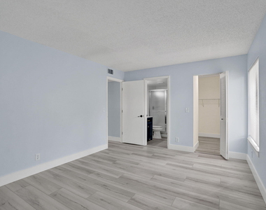 203 Foxtail Drive - Photo Thumbnail 17