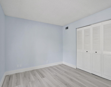203 Foxtail Drive - Photo Thumbnail 21