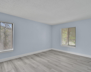 203 Foxtail Drive - Photo Thumbnail 18