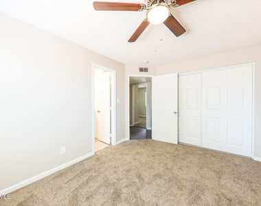 3429 E Blanche Drive - Photo Thumbnail 14