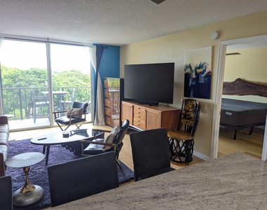 1800 N Andrews Avenue - Photo Thumbnail 8