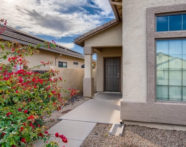 797 W Agrarian Hills Drive - Photo Thumbnail 1