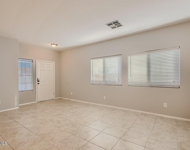797 W Agrarian Hills Drive - Photo Thumbnail 6
