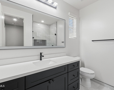 15918 S 11th Way - Photo Thumbnail 42