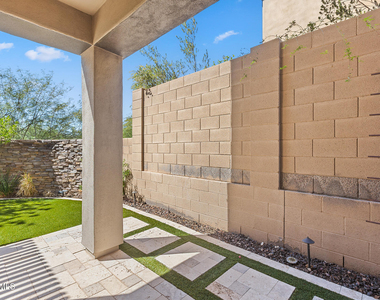 15918 S 11th Way - Photo Thumbnail 44