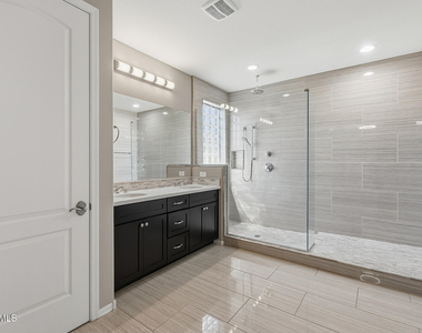 15918 S 11th Way - Photo Thumbnail 33