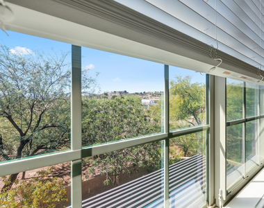 15918 S 11th Way - Photo Thumbnail 31