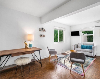412 Ne 7th Avenue - Photo Thumbnail 4