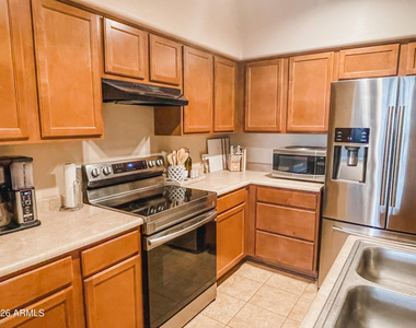 525 N Miller Road - Photo Thumbnail 3