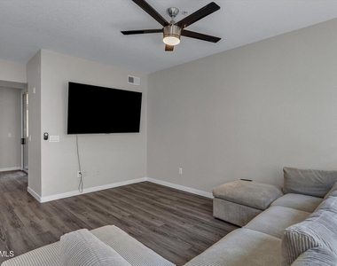 18250 N Cave Creek Road - Photo Thumbnail 13