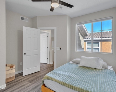18250 N Cave Creek Road - Photo Thumbnail 24