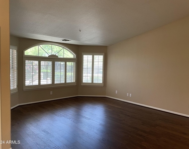 18976 N 92nd Way - Photo Thumbnail 5