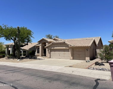 18976 N 92nd Way - Photo Thumbnail 2