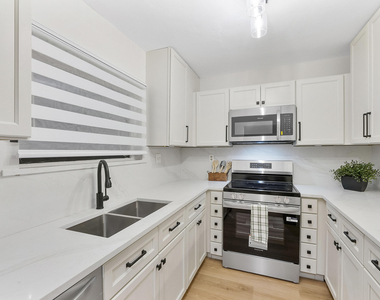 195 Deer Creek Boulevard - Photo Thumbnail 4