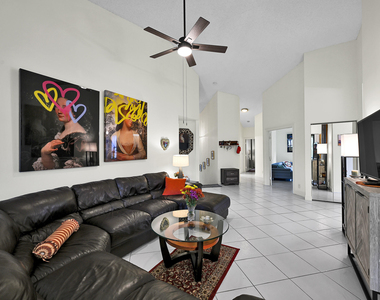 5390 Venetia Court - Photo Thumbnail 16