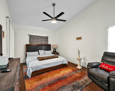 5390 Venetia Court - Photo Thumbnail 21