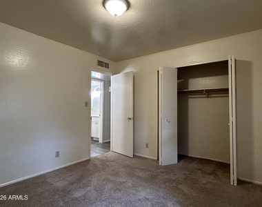 503 W 12th Street - Photo Thumbnail 6