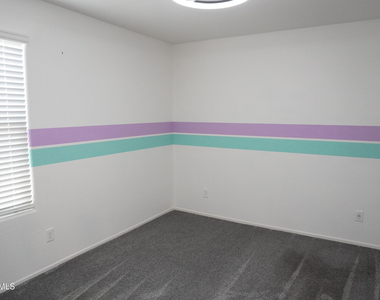 654 E Buckingham Avenue - Photo Thumbnail 19