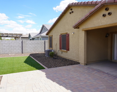 654 E Buckingham Avenue - Photo Thumbnail 13