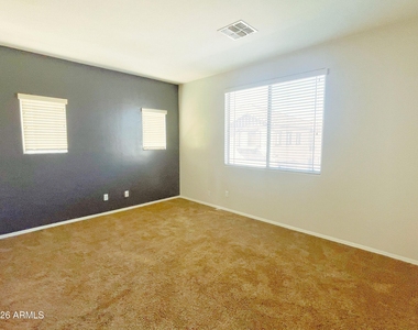 1417 N 80th Lane - Photo Thumbnail 3