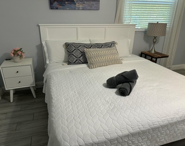 1258 Beach Road - Photo Thumbnail 7